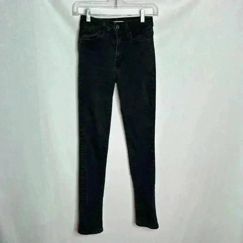 Levi’s black label  denim 721 high rise skinny
